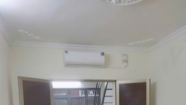 Cho thuê Ở GĐ, NHÓM ĐI LÀM nhà nguyên căn tại ngõ 219 Định Công Thượng, 55m2 x 2 tầng, 4N, 11.5 Triệu.